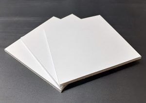 アルミ複合板とは？アクリル板との違いや特徴を解説！ ｜アクリルデポ
