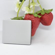 アルポリックとは？特徴と用途を徹底解説！建築・看板に最適な理由